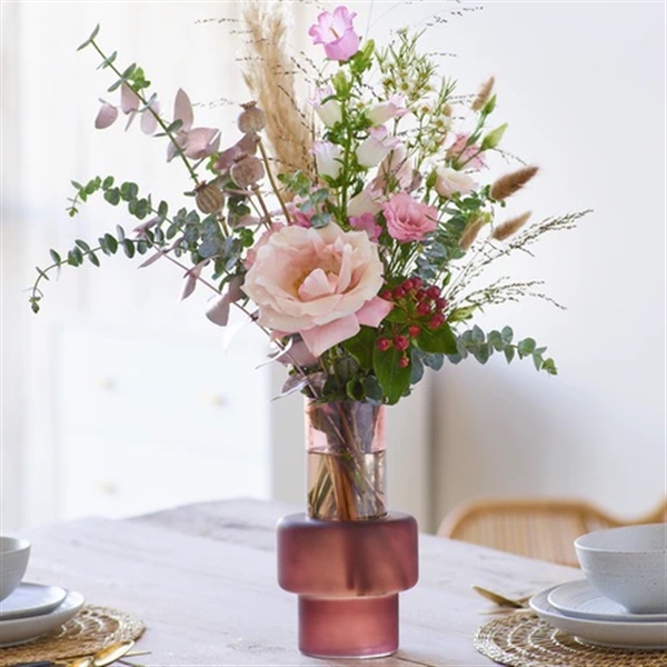 WINTER TRENDING VASE